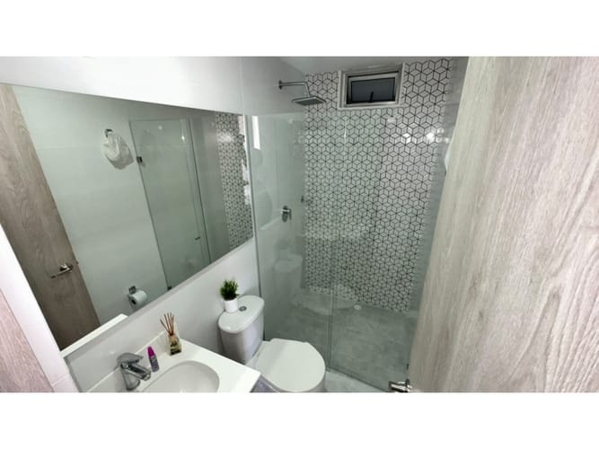 Apartamento de 3 alcobas en arriendo en Los Colores, Medellín, 70 m² · foto 17 de 21