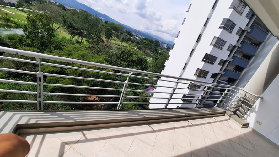 Apartamento de 3 alcobas en venta en Cañaveral, Floridablanca, 117 m² · foto 3 de 16