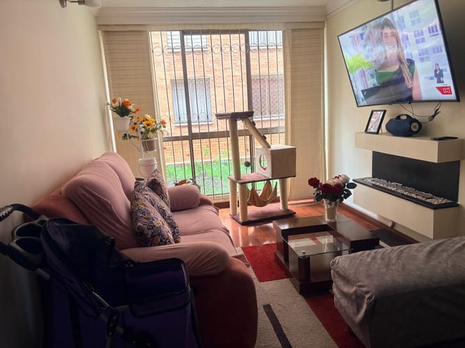 Apartamento de 3 alcobas en venta en Hayuelos, Bogotá, 67 m² · foto 4 de 16