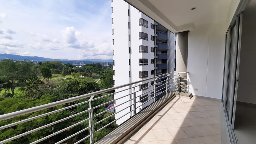 Apartamento de 3 alcobas en venta en Cañaveral, Floridablanca, 117 m² · foto 5 de 16
