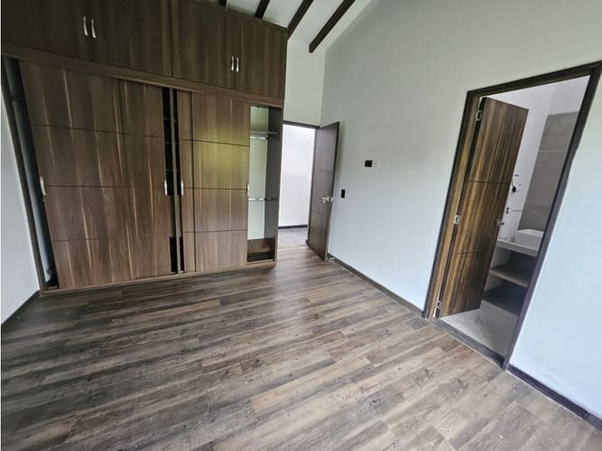 Casa de 3 alcobas en venta en Pantanillo, Envigado, 330 m² · foto 17 de 21