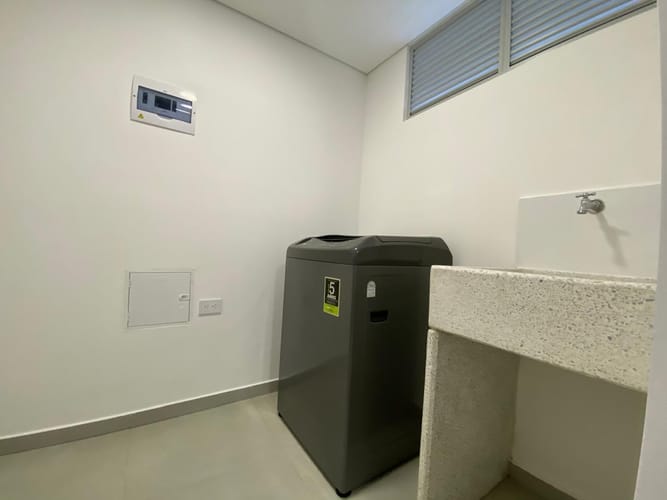 Apartamento de 3 alcobas en venta en San Jose, Sabaneta, 88 m² · foto 11 de 24