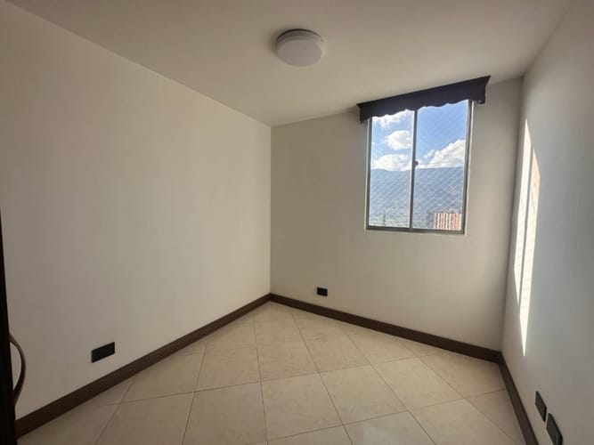 Apartamento de 3 alcobas en venta en El Rosario, Bello, 63 m² · foto 8 de 15