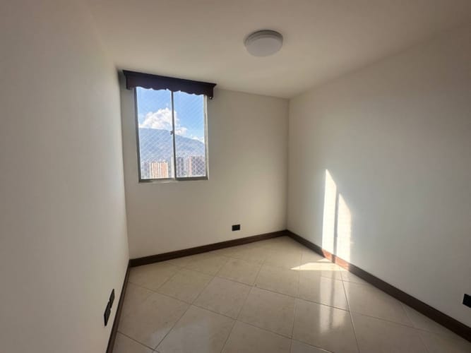 Apartamento de 3 alcobas en venta en El Rosario, Bello, 63 m² · foto 10 de 15