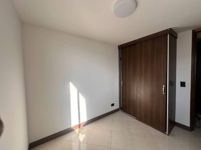 Apartamento de 3 alcobas en venta en El Rosario, Bello, 63 m² · foto 11 de 15