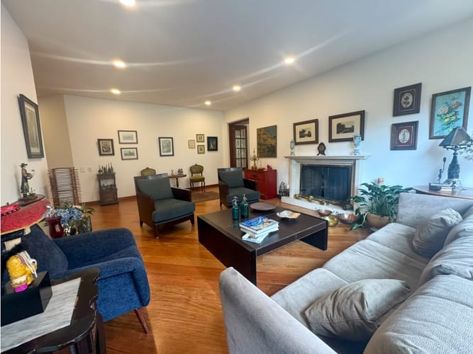 Apartamento de 3 alcobas en arriendo en Altos De Bella Suiza, Bogotá, 276 m² · foto 10 de 24