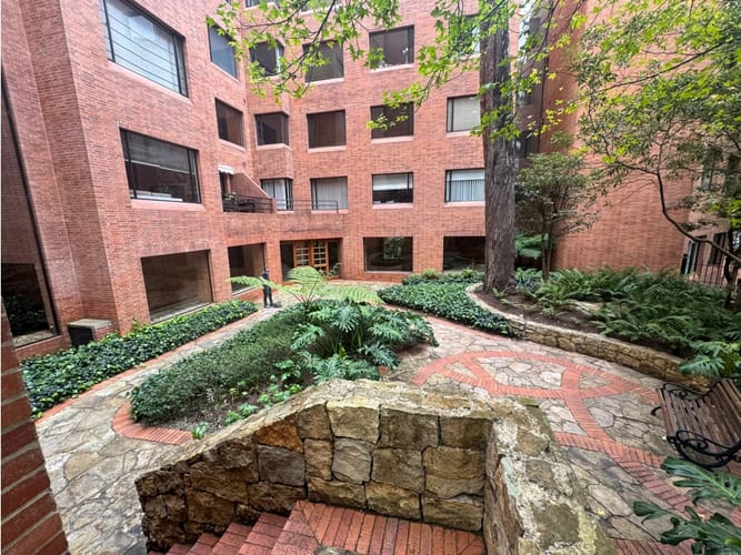 Apartamento de 3 alcobas en arriendo en Altos De Bella Suiza, Bogotá, 276 m² · foto 22 de 24