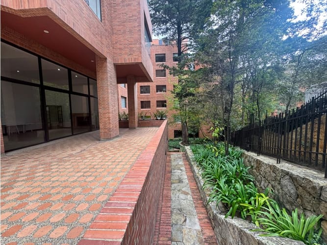 Apartamento de 3 alcobas en arriendo en Altos De Bella Suiza, Bogotá, 276 m² · foto 23 de 24