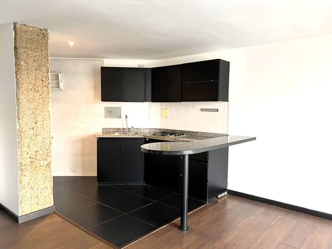 Apartamento de 1 alcoba en venta en La Macarena, Bogotá, 54 m² · foto 4 de 11