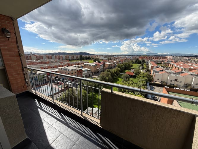 Apartamento de 3 alcobas en venta en Ub Alicante, Mosquera, 87 m² · foto 2 de 13