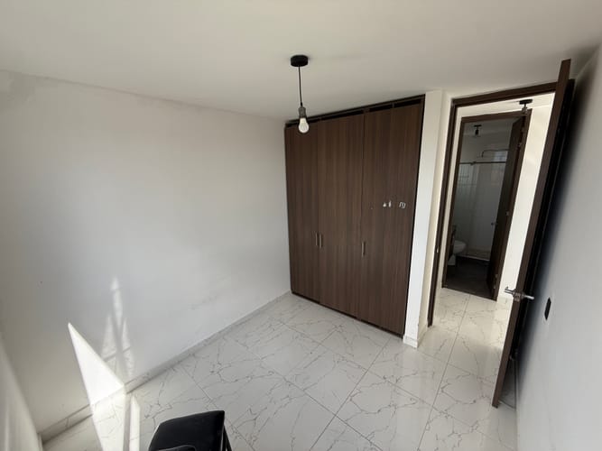 Apartamento de 3 alcobas en venta en Ub Alicante, Mosquera, 87 m² · foto 6 de 13