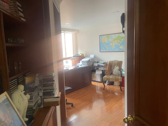 Apartamento de 4 alcobas en venta en Chico Norte, Bogotá, 250 m² · foto 3 de 24