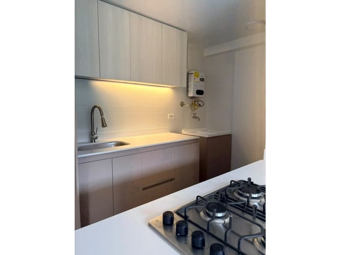 Apartamento de 2 alcobas en arriendo en Loma De San Jose, Sabaneta, 54 m² · foto 4 de 21