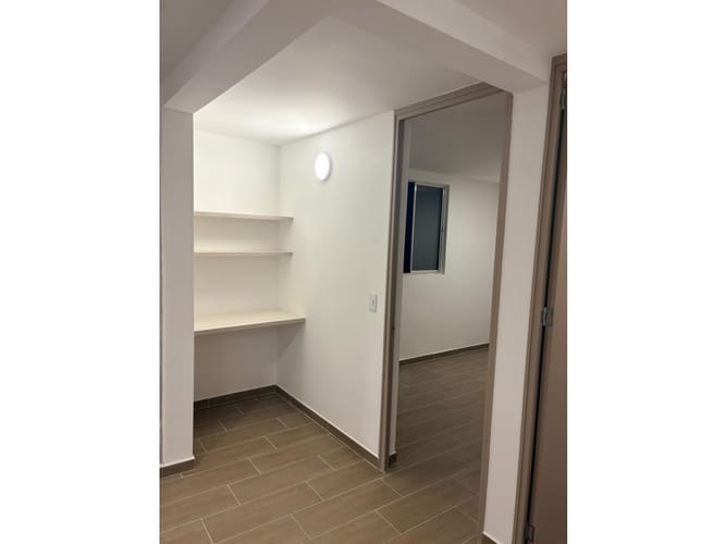 Apartamento de 2 alcobas en arriendo en Loma De San Jose, Sabaneta, 54 m² · foto 8 de 21