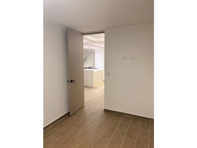Apartamento de 2 alcobas en arriendo en Loma De San Jose, Sabaneta, 54 m² · foto 11 de 21