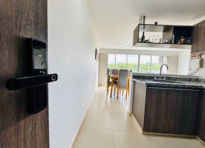Apartamento de 3 alcobas en venta en Cañaveral, Floridablanca, 80 m² · foto 2 de 9