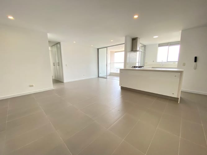 Apartamento de 3 alcobas en arriendo en Castropol, Medellín, 110 m² · foto 2 de 18
