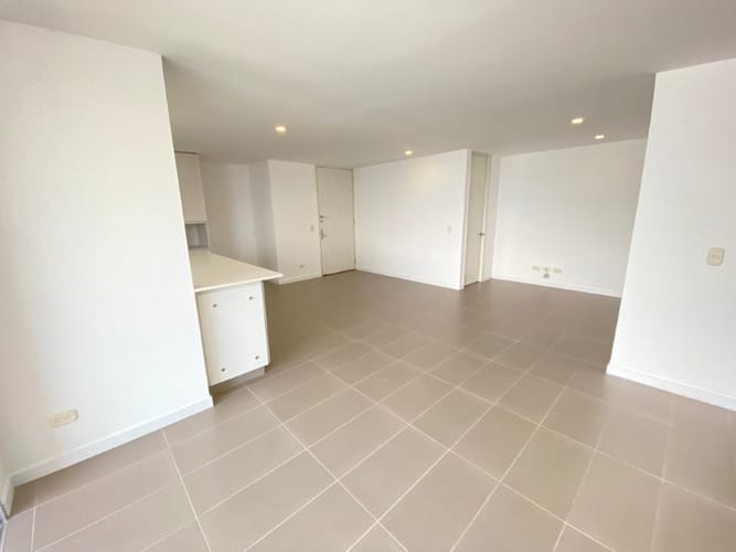 Apartamento de 3 alcobas en arriendo en Castropol, Medellín, 110 m² · foto 3 de 18