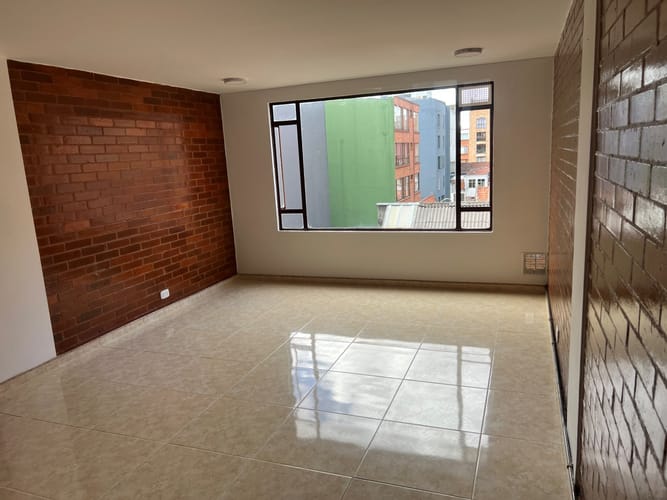 Apartamento de 2 alcobas en venta en Chapinero, Bogotá, 64 m² · foto 2 de 20