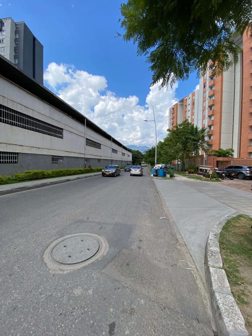 Apartamento de 3 alcobas en arriendo en Picaleña Y Mirolindo, Ibagué, 80 m² · foto 2 de 24