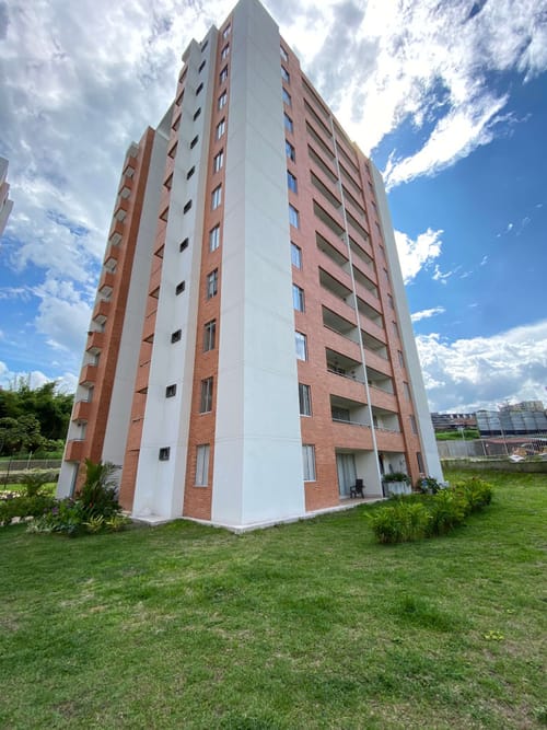 Apartamento de 3 alcobas en arriendo en Picaleña Y Mirolindo, Ibagué, 80 m² · foto 5 de 24