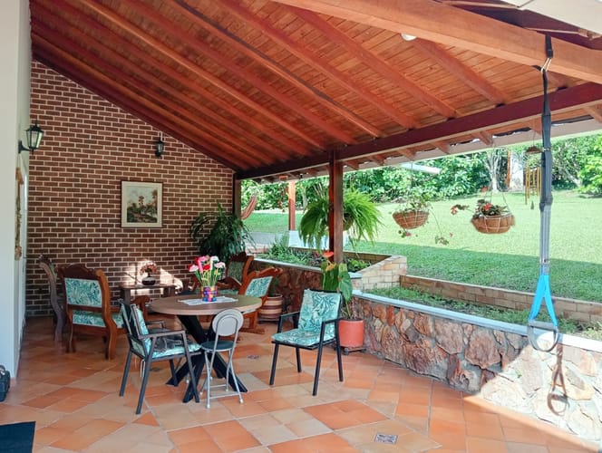 Casa de 4 alcobas en venta en Guayanas, Floridablanca, 1080 m² · foto 2 de 12