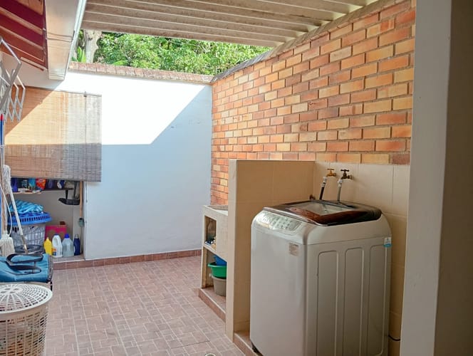 Casa de 4 alcobas en venta en Guayanas, Floridablanca, 1080 m² · foto 10 de 12