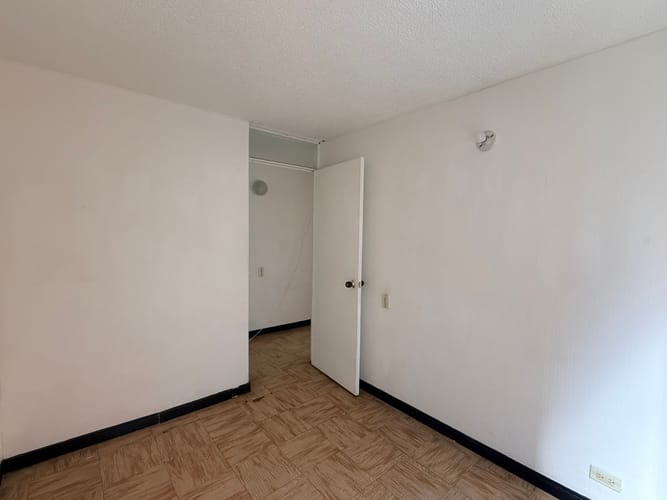 Apartamento de 3 alcobas en venta en Villas Del Mediterraneo, Bogotá, 58 m² · foto 8 de 23