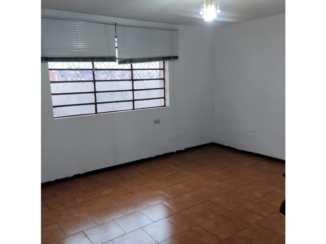 Casa de 4 alcobas en venta en Engativá, Bogotá, 180 m² · foto 4 de 15