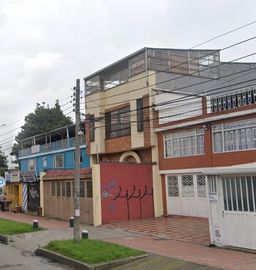 Casa de 5 alcobas en arriendo en Ciudad Quirigua, Bogotá, 252 m² · foto 2 de 24