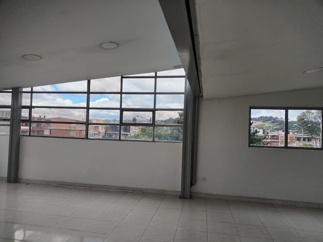 Casa de 5 alcobas en arriendo en Ciudad Quirigua, Bogotá, 252 m² · foto 5 de 24