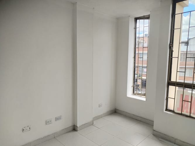 Casa de 5 alcobas en arriendo en Ciudad Quirigua, Bogotá, 252 m² · foto 14 de 24
