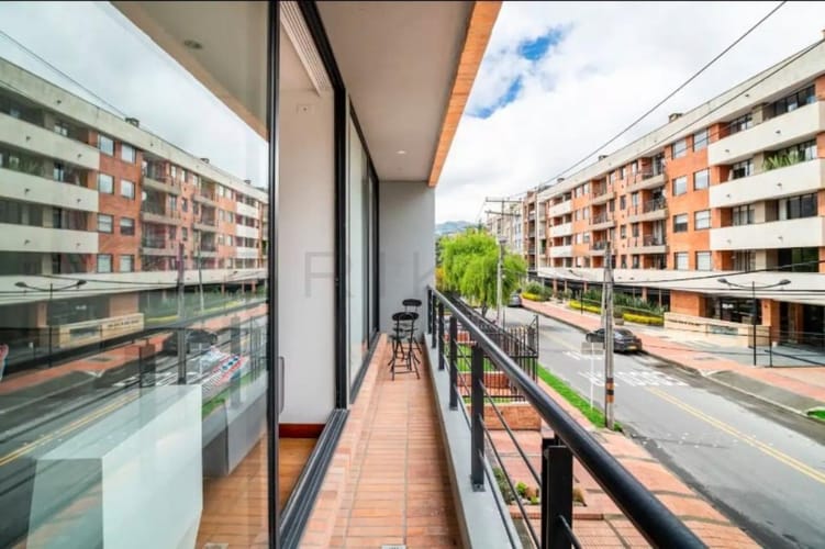 Apartamento de 1 alcoba en venta en San Patricio, Bogotá, 50 m² · foto 2 de 14