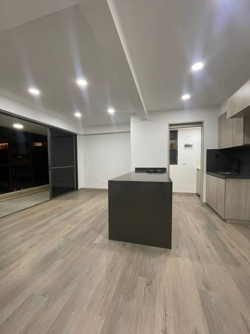 Apartamento de 3 alcobas en arriendo en Ciudad Del Río, Medellín, 79 m² · foto 2 de 17
