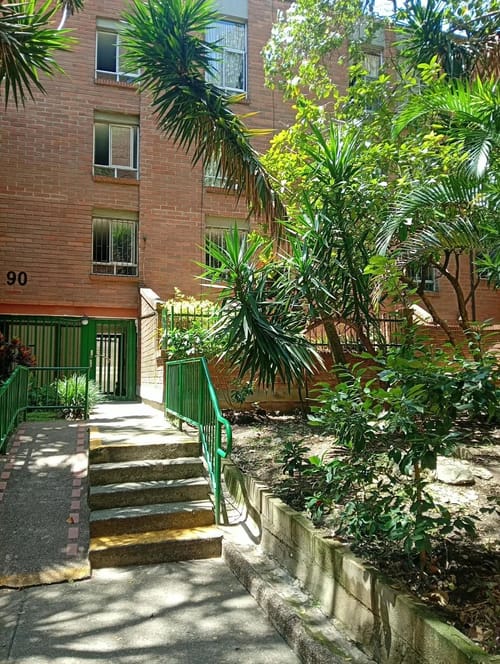 Apartamento de 2 alcobas en venta en Conquistadores, Medellín, 89 m² · foto 2 de 10
