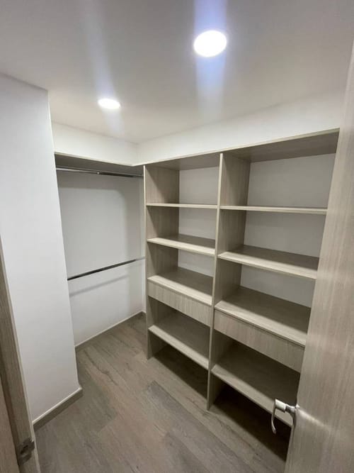 Apartamento de 3 alcobas en arriendo en Ciudad Del Río, Medellín, 79 m² · foto 7 de 17
