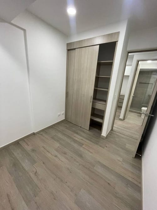 Apartamento de 3 alcobas en arriendo en Ciudad Del Río, Medellín, 79 m² · foto 10 de 17