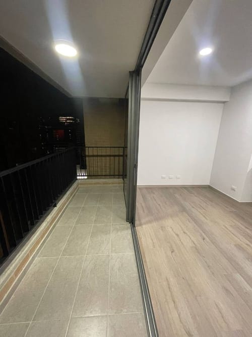 Apartamento de 3 alcobas en arriendo en Ciudad Del Río, Medellín, 79 m² · foto 16 de 17