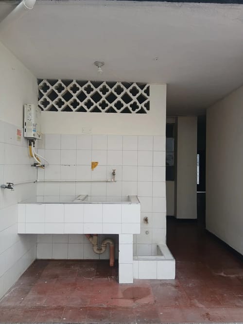Casa de 4 alcobas en arriendo en Conquistadores, Medellín, 200 m² · foto 5 de 10