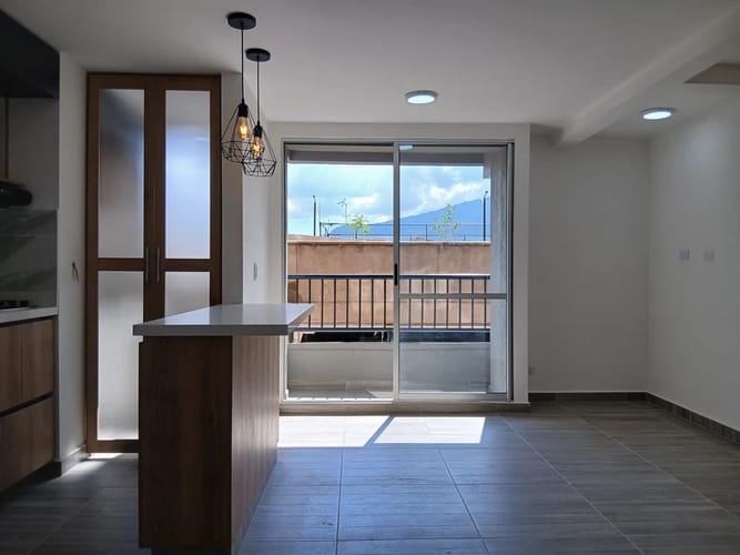 Apartamento de 2 alcobas en arriendo en Bello, 50 m² · foto 3 de 10