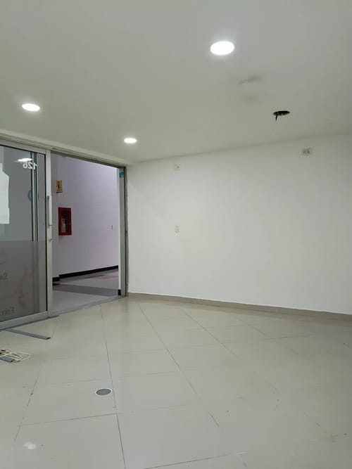 Local en arriendo en Estadio, Medellín, 48 m² · foto 7 de 8