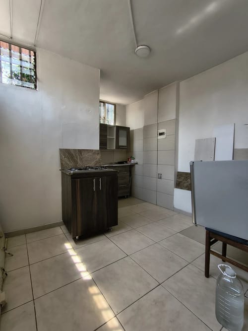 Apartamento de 2 alcobas en arriendo en Laureles, Medellín, 45 m² · foto 2 de 7