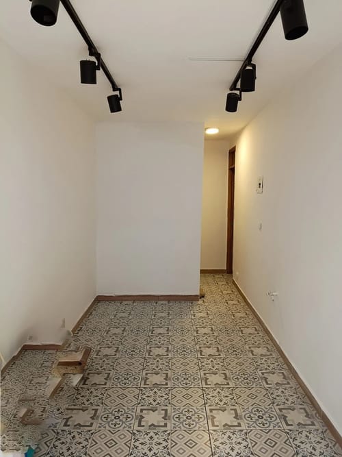 Local en arriendo en Bolivariana, Medellín, 17 m² · foto 2 de 7