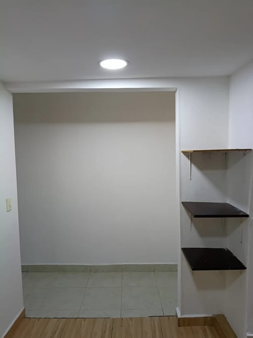 Apartamento de 2 alcobas en arriendo en La Pinuela, Medellín, 55 m² · foto 7 de 10