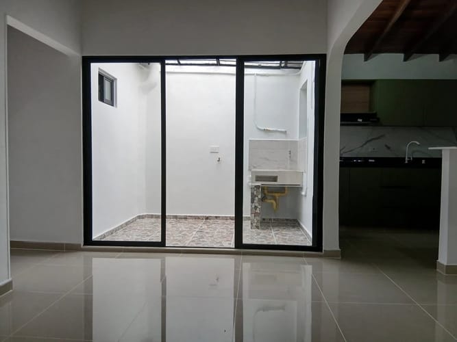 Apartamento de 3 alcobas en arriendo en Belén, Medellín, 55 m² · foto 4 de 10