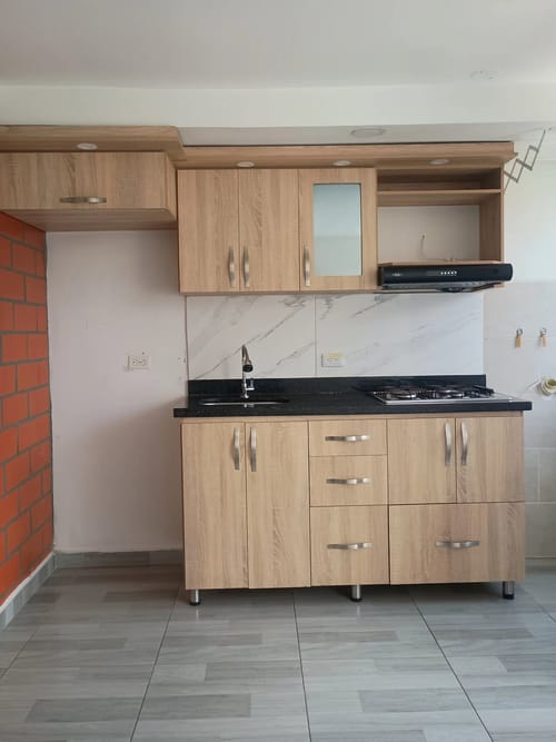 Apartamento de 3 alcobas en arriendo en Aures No.1, Medellín, 40 m² · foto 4 de 10