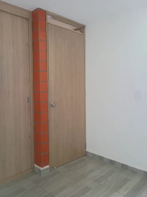 Apartamento de 3 alcobas en arriendo en Aures No.1, Medellín, 40 m² · foto 8 de 10