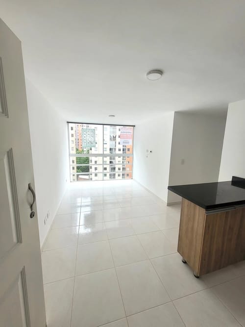 Apartamento de 3 alcobas en arriendo en Mayorca, Sabaneta, 48 m² · foto 2 de 10