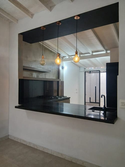Casa de 5 alcobas en arriendo en Suramericana, Medellín, 180 m² · foto 5 de 10