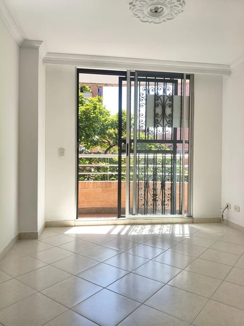 Apartamento de 2 alcobas en arriendo en San Joaquín, Medellín, 60 m² · foto 2 de 10